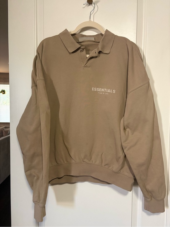 Essentials Tops - Unisex ESSENTIALS Fear of God Taupe Polo-Style Sweatshirt w Collar Small